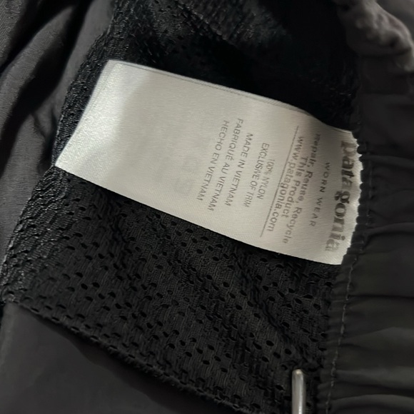 Patagonia black womens size large shorts - Picture 3 of 5